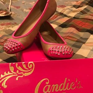 Women's shoes